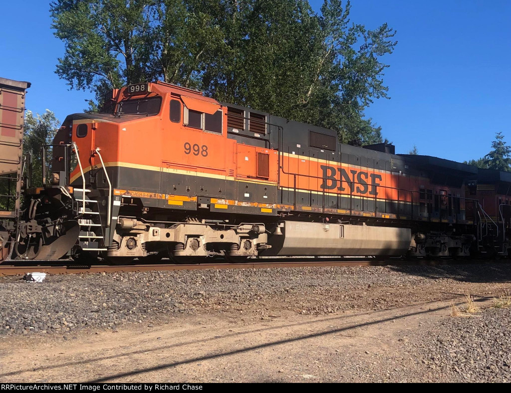 BNSF 998